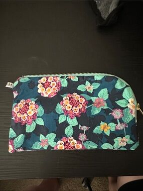 MODERN MAKERIE Floral Essential Oil Zip Pouch